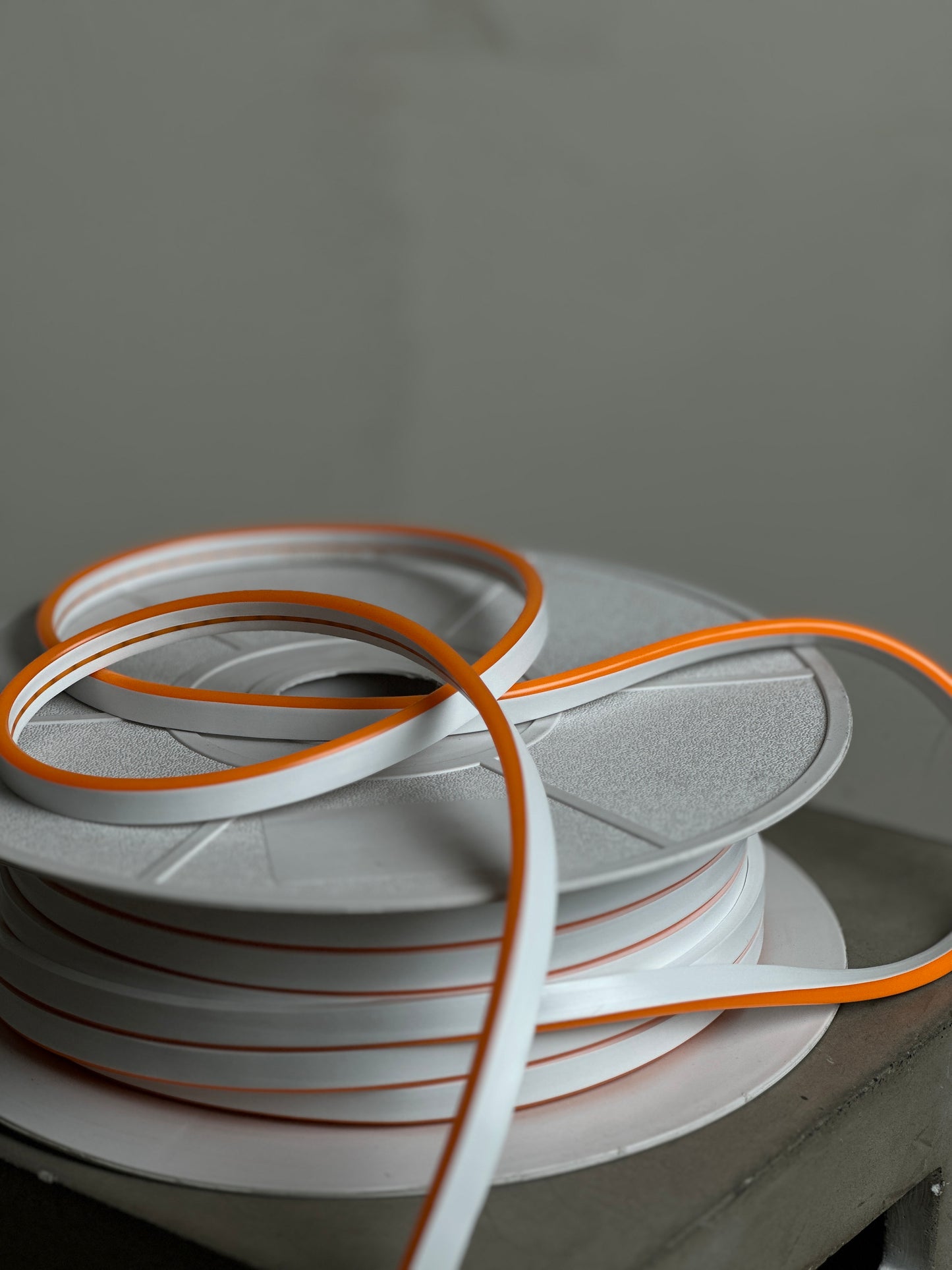 LED Neona Flex lente Orange 12V/DC – Gaismas virtene, 6x12mm, 9W/m